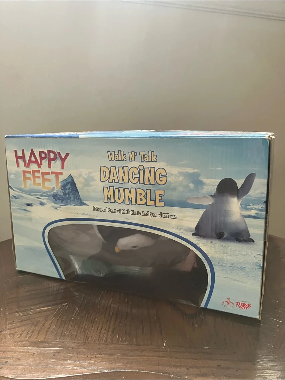 HAPPY FEET Walk N’ Talk Dancing Mumble NIB**